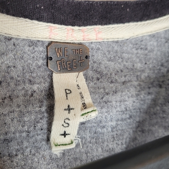 Free People Cropped Gray Thermal - Picture 9 of 11